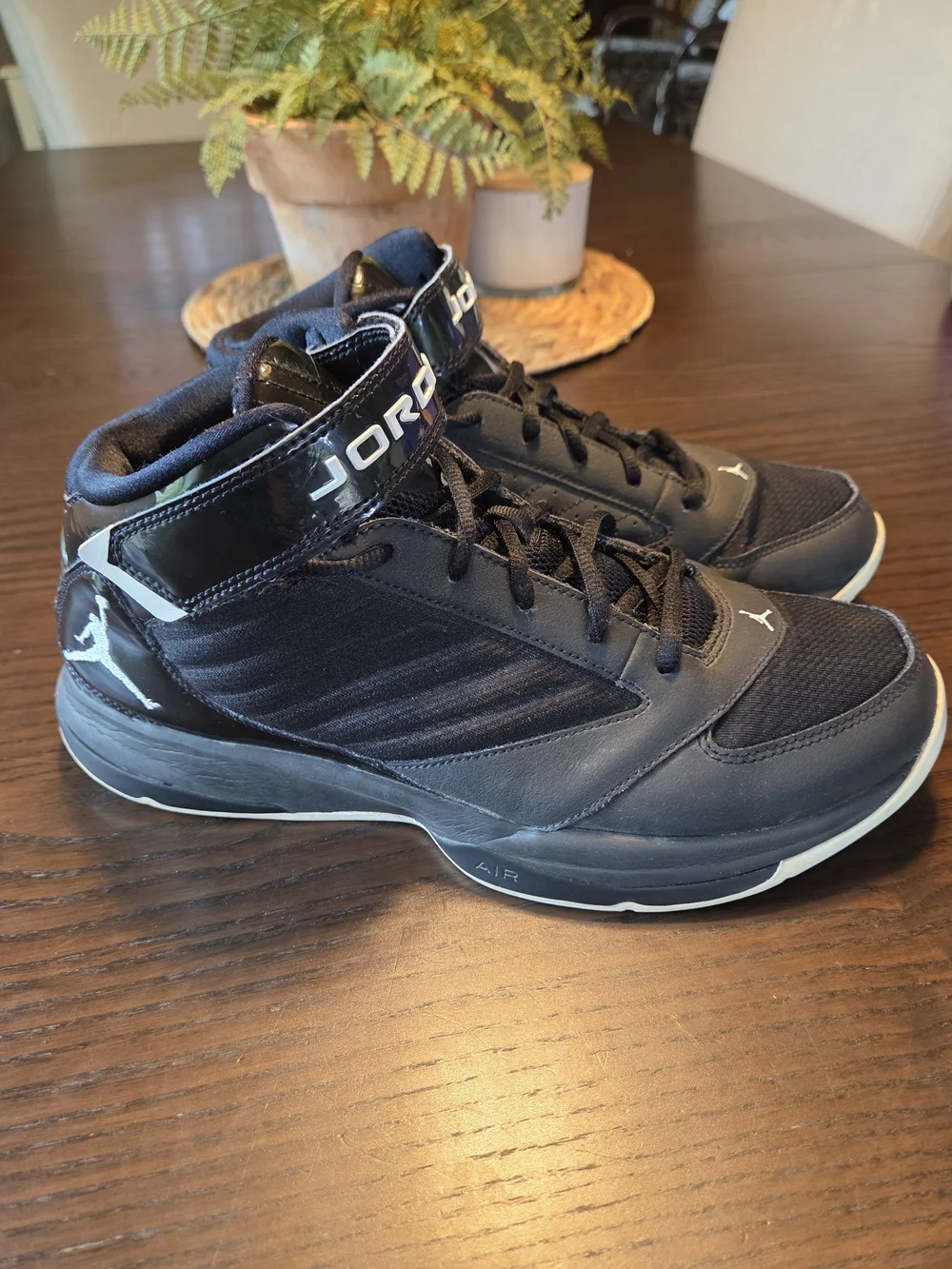 Jordan BCT Mid 3 Black White Discontinued Trainer Size 10